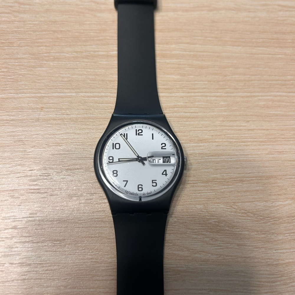 Swatch Black and White Analog Watch